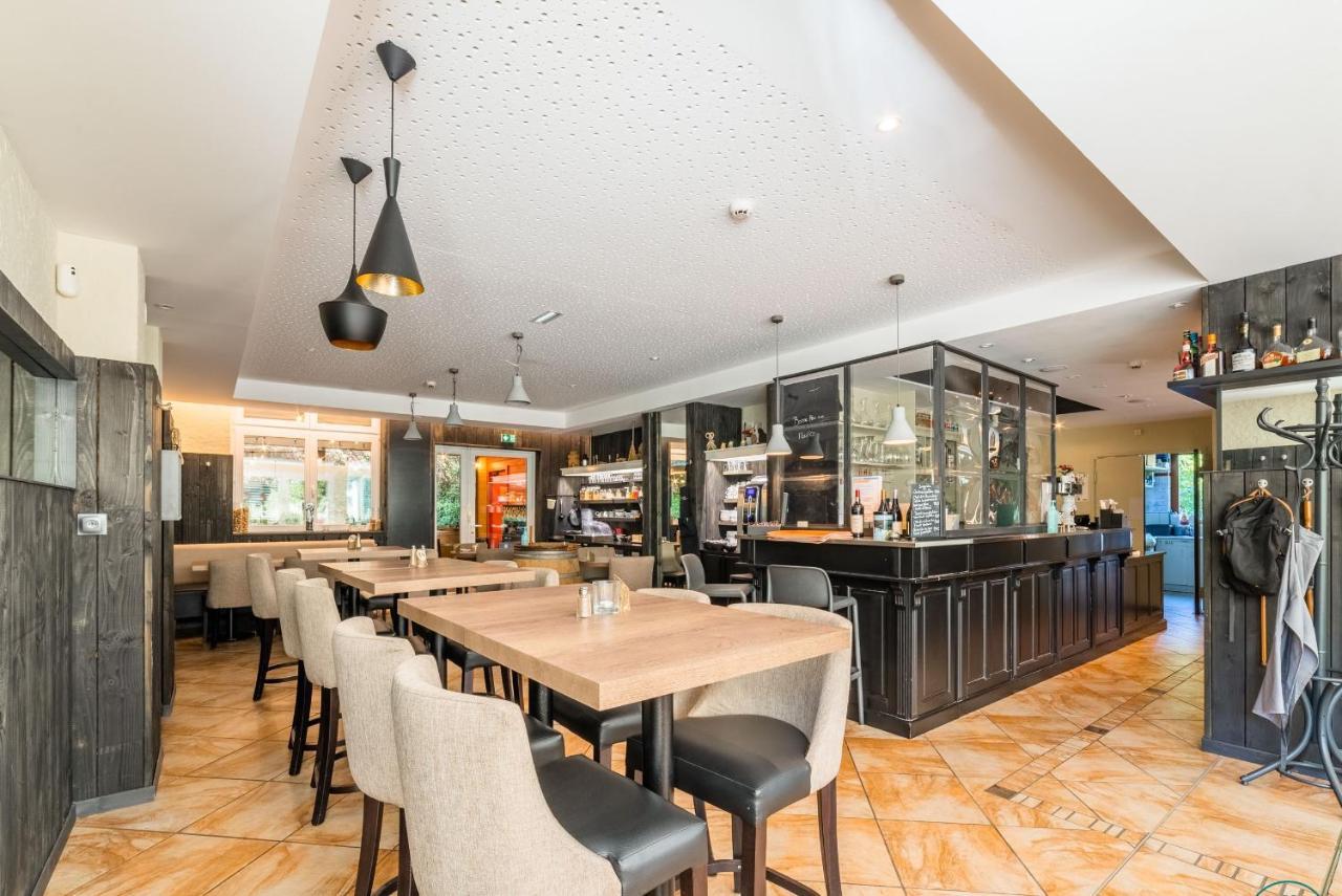 תאן Hotel Restaurant Au Floridor מראה חיצוני תמונה