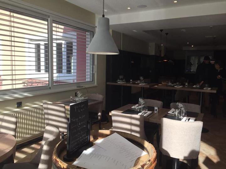 תאן Hotel Restaurant Au Floridor מראה חיצוני תמונה