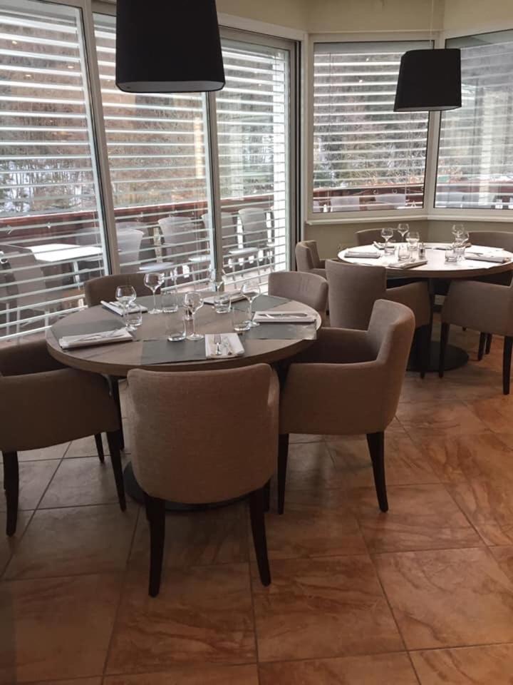 תאן Hotel Restaurant Au Floridor מראה חיצוני תמונה