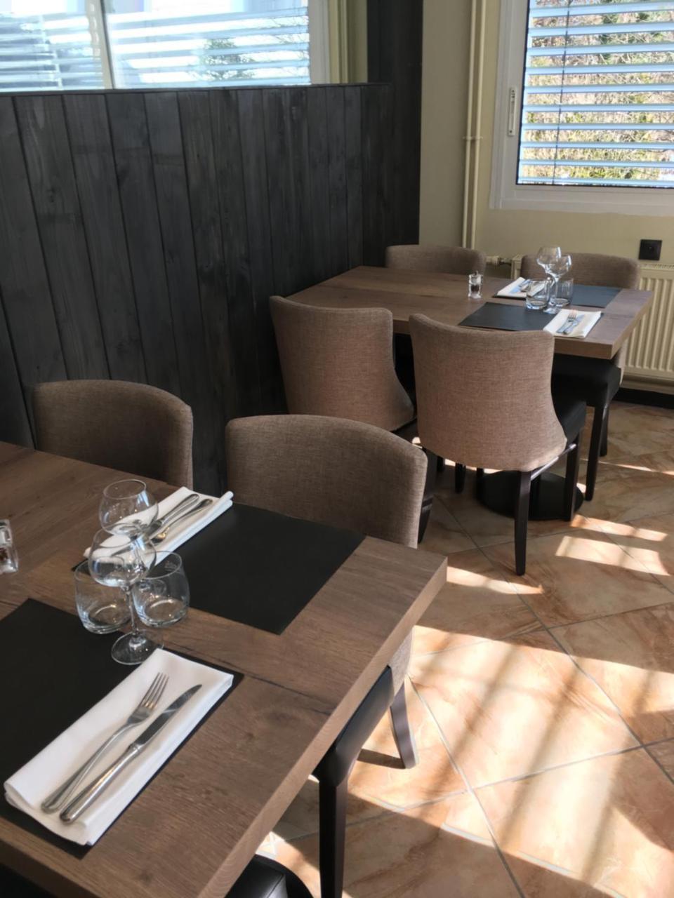 תאן Hotel Restaurant Au Floridor מראה חיצוני תמונה