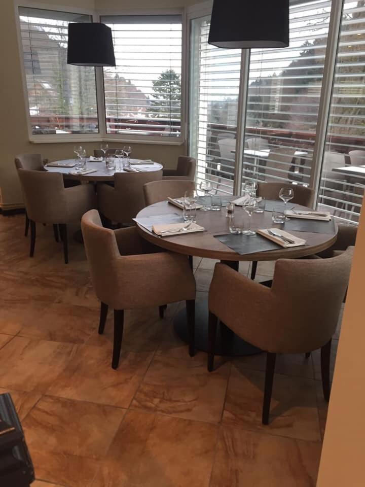 תאן Hotel Restaurant Au Floridor מראה חיצוני תמונה