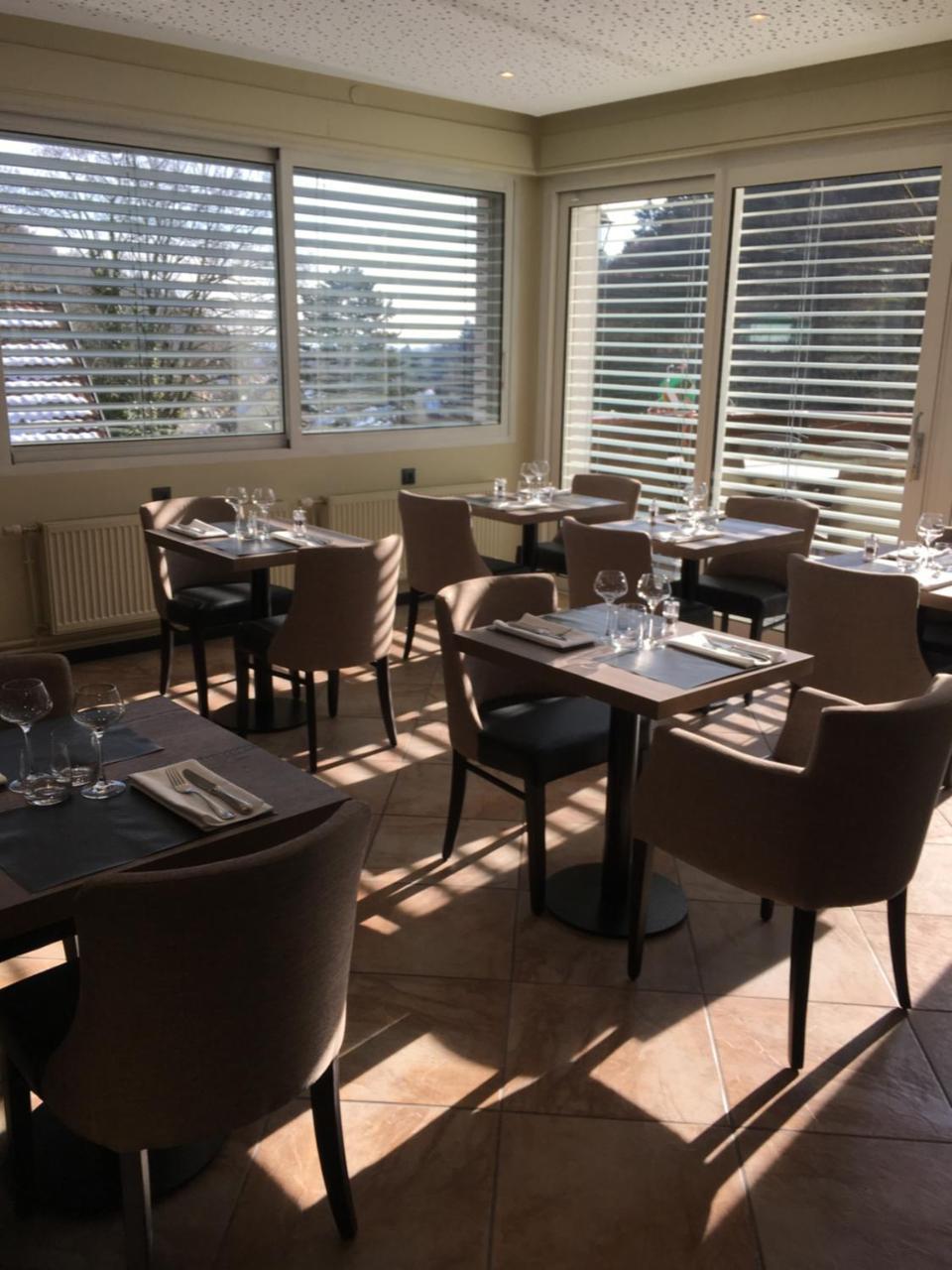 תאן Hotel Restaurant Au Floridor מראה חיצוני תמונה